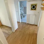 Appartement Two Bedroom With Balcony And Mountain View
