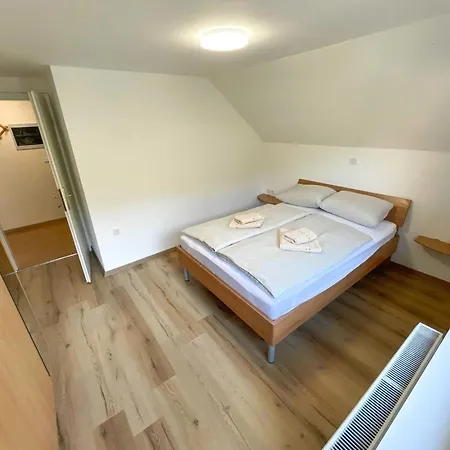 Two Bedroom With Balcony And Mountain View Preddvor