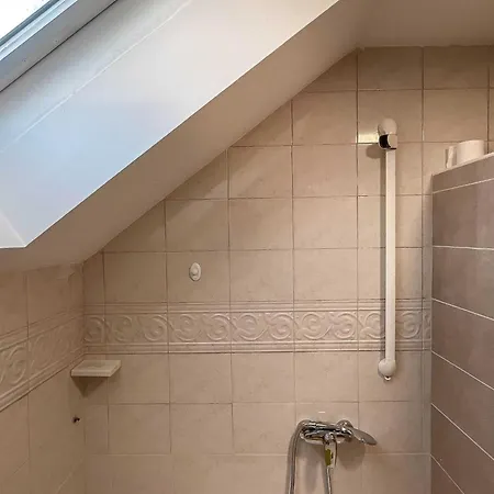 Two Bedroom With Balcony And Mountain View Preddvor