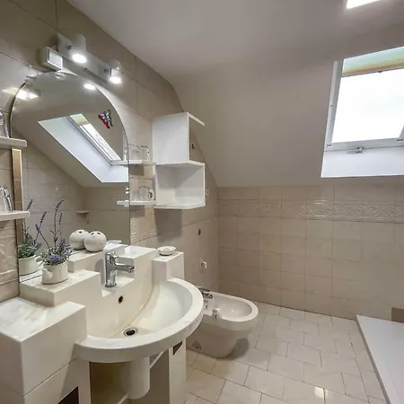 Apartment Two Bedroom With Balcony And Mountain View Preddvor