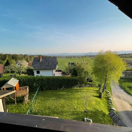 Apartment Two Bedroom With Balcony And Mountain View