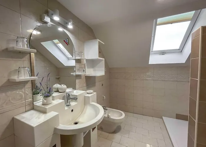 Апартаменты Two Bedroom With Balcony And Mountain View Преддвор